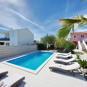 Emili Appartement Sukošan